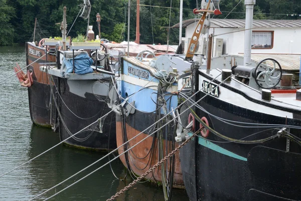 Francja, malowniczego miasta conflans sainte honorine — Zdjęcie stockowe