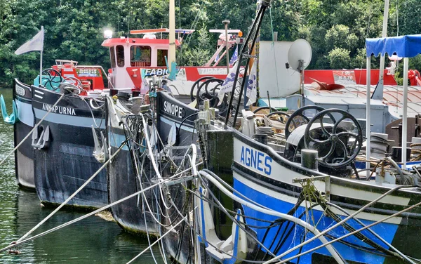 Frankrike, den pittoreska staden conflans-sainte-honorine — Stockfoto