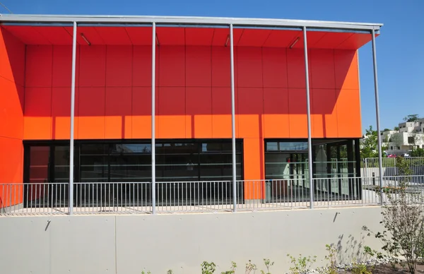 Escuela moderna en Ile de France — Foto de Stock