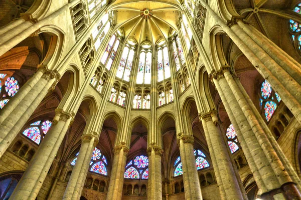 Frankrike, den historiska katedralen i Beauvais i Picardie — Stockfoto