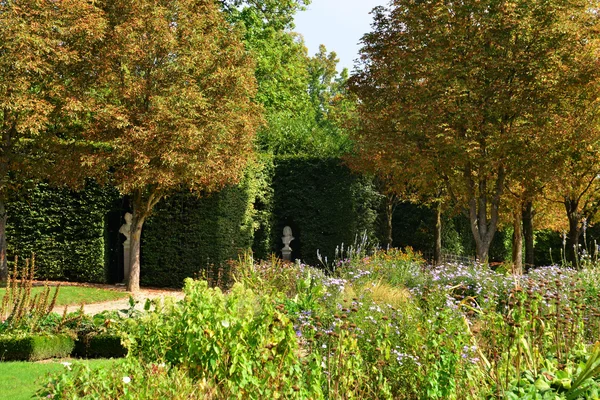 Marie antoinette Emlak yılında versailles Sarayı parc — Stok fotoğraf