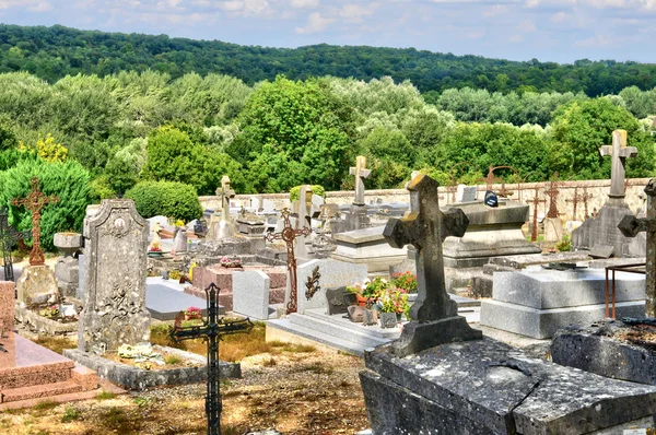 Франция, кладбище Делинкур в Уазе — стоковое фото