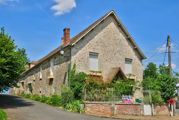 Oise, das historische Dorf von montjavoult — Stockfoto