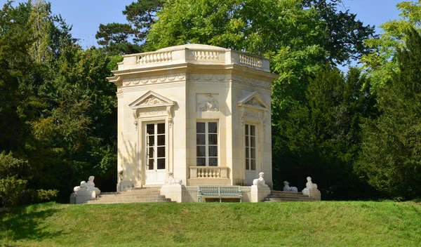 Herdade de Maria Antonieta no parc do Palácio de Versalhes — Fotografia de Stock