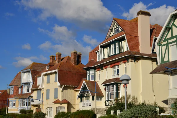 Francia, la pintoresca ciudad de Neufchatel Hardelot — Foto de Stock