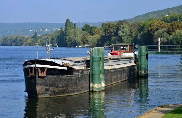 Francja, malownicze miasto triel sur seine — Zdjęcie stockowe