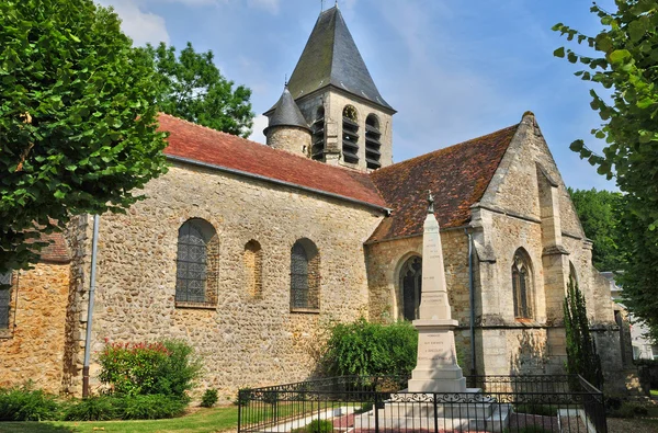 Frankrike, den pittoreska staden Aincourt — Stockfoto