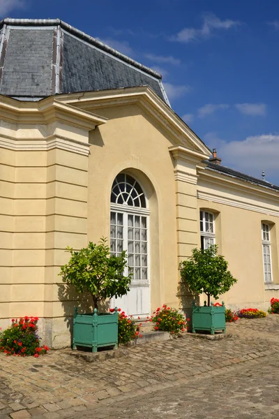 Marie Antoinette estate in the parc of Versailles Palace — Stock Photo, Image