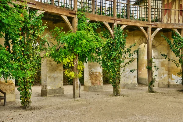 Herdade de Maria Antonieta no parc do Palácio de Versalhes — Fotografia de Stock