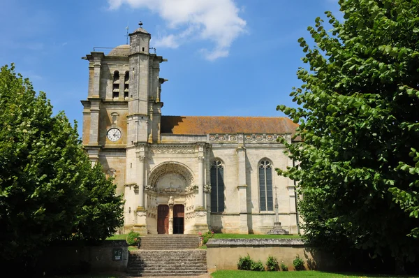 Oise, a igreja histórica de Montjavoult — Fotografia de Stock