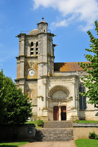 瓦兹，Montjavoult 历史教堂 — 图库照片