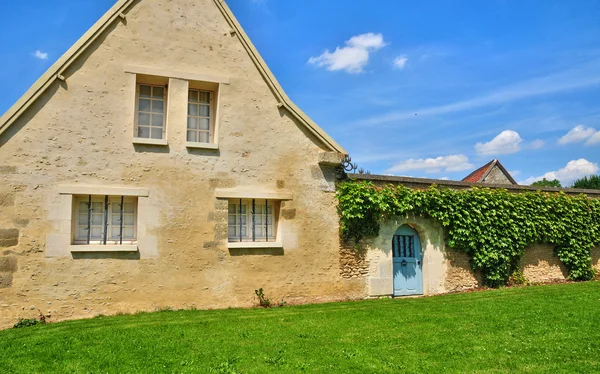 Francia, el pintoresco pueblo de Boury en Vexin — Foto de Stock