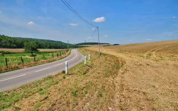 France, das malerische dorf montreuil sur epte — Stockfoto