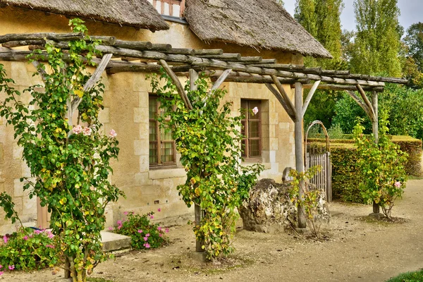 Tenuta Marie Antoinette nel parco di Palazzo Versailles — Foto Stock