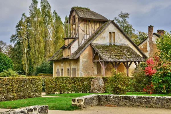 Tenuta Marie Antoinette nel parco di Palazzo Versailles — Foto Stock