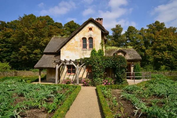 Domaine Marie Antoinette dans le parc du château de Versailles — Photo