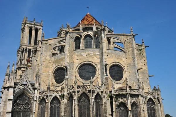 Frankreich, die historische Stiftskirche von mantes la jolie — Stockfoto