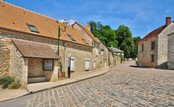 法国，风景如画的村庄蒙特勒伊 sur Epte — 图库照片