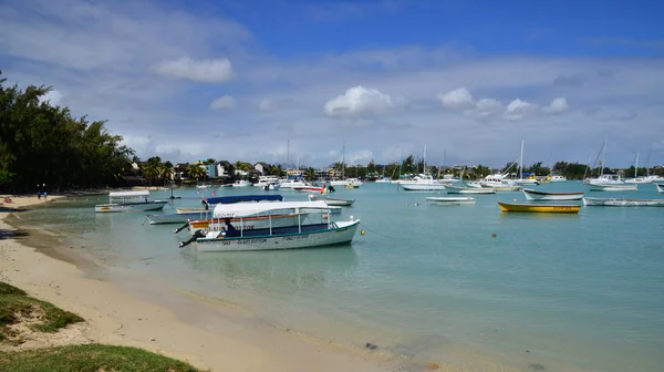 Schilderachtige stad van Grand Bay in Mauritius Republiek — Stockfoto