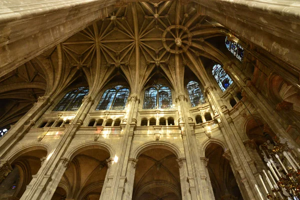 Frankreich, die Kirche des Heiligen Eustache in paris — Stockfoto