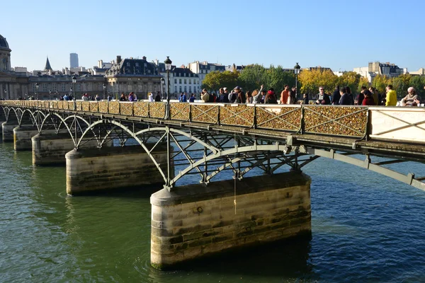 Frankreich, malerischer pont des arts in paris — Stockfoto