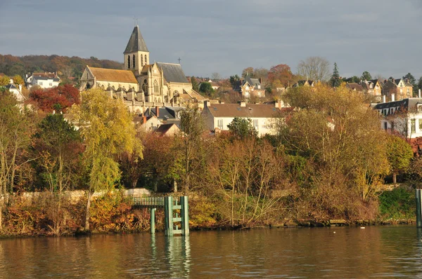 França, a pitoresca cidade de triel sur seine — Fotografia de Stock