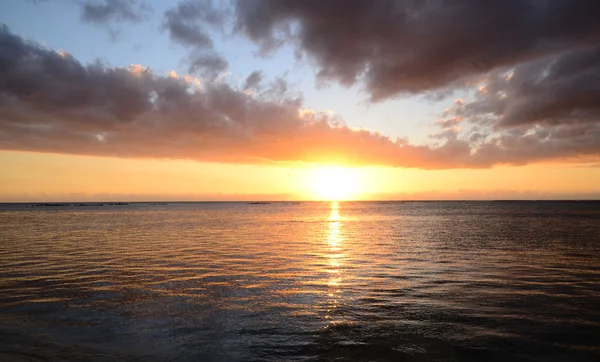 Afrika, solnedgång i Mont Choisy i Mauritius — Stockfoto
