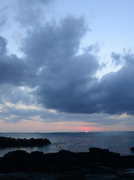 África, puesta de sol en Mont Choisy en Mauricio — Foto de Stock