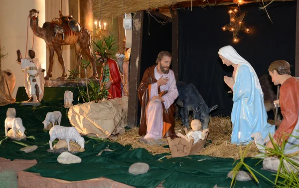 Frankrijk, kerststal in triel sur seine kerk — Stockfoto