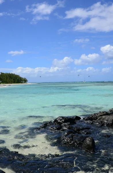 Маврикий, picturesque Ile aux cerfs в районе Махебура — стоковое фото