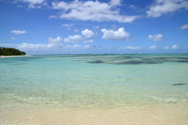 Mauritius, pittoreska Ile aux cerfs i Mahebourg område — Stockfoto