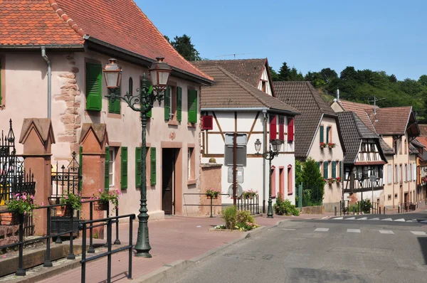 Elzas, het schilderachtige dorpje van boersch — Stockfoto