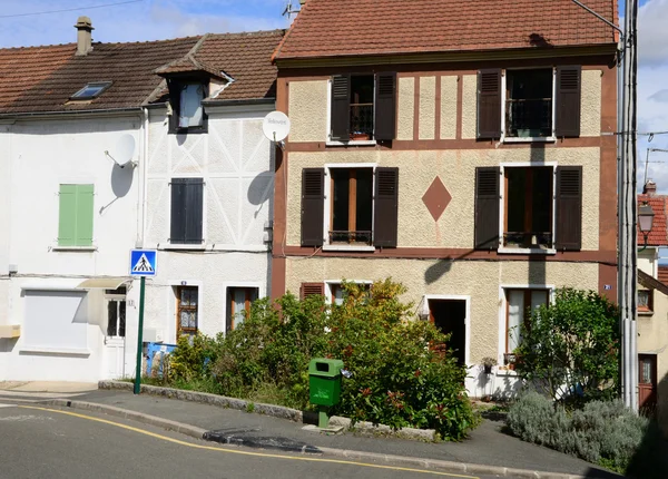 Ile de France, picturesque village of Menucourt — Stock Photo, Image