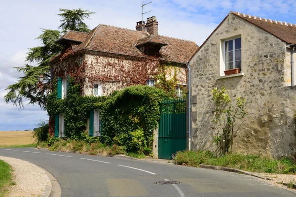 프랑스, 발 d에서 Sagy의 그림 같은 마을 oise — 스톡 사진