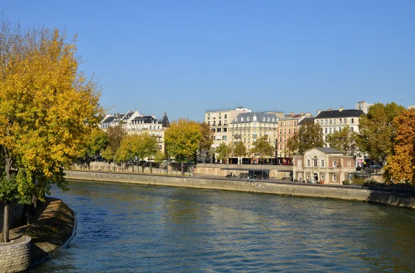 Francia, la pintoresca ciudad de París —  Fotos de Stock