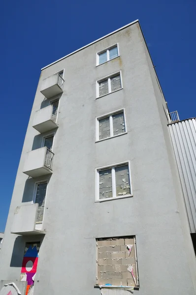 Francia, edificio de pared en les mureaux — Foto de Stock