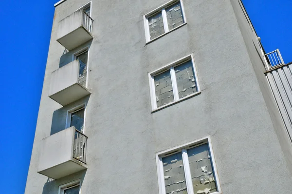 Francia, edificio de pared en les mureaux — Foto de Stock