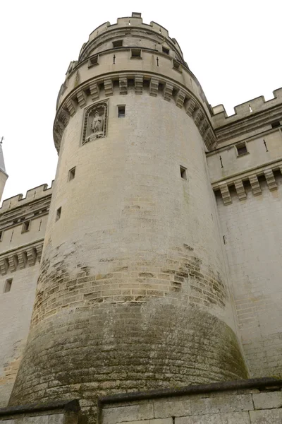 Франция, исторический замок Пьерфон в Пикардии — стоковое фото