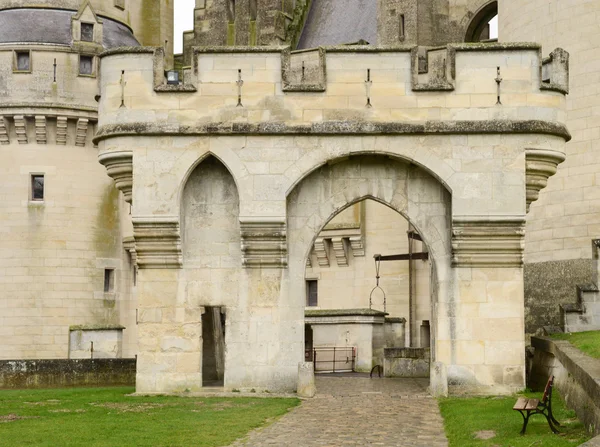 France, historical castle of Pierrefonds in Picardie — Stock Photo, Image