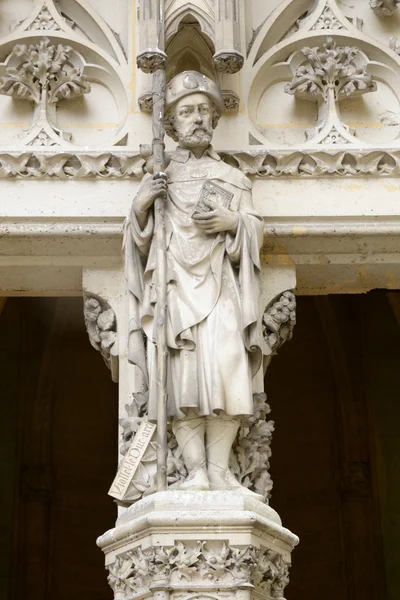 Francia, histórico castillo de Pierrefonds en Picardie — Foto de Stock