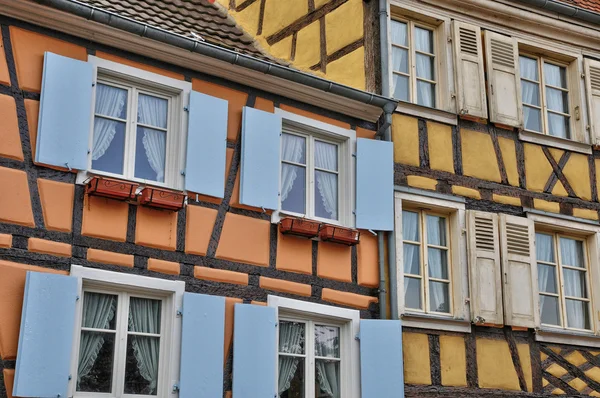 Picturesque old house in Colmar in Alsace — Stock Photo, Image
