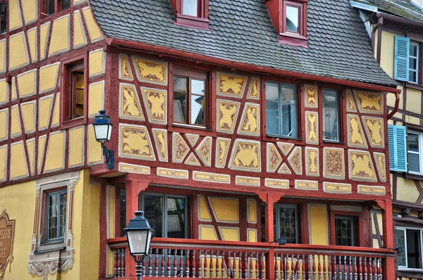 Picturesque old house in Colmar in Elsace — стоковое фото