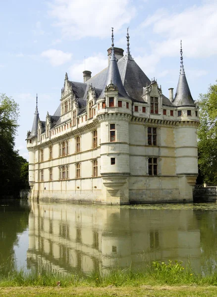 Reneszánsz kastély az Azay le Rideau-Touraine — Stock Fotó