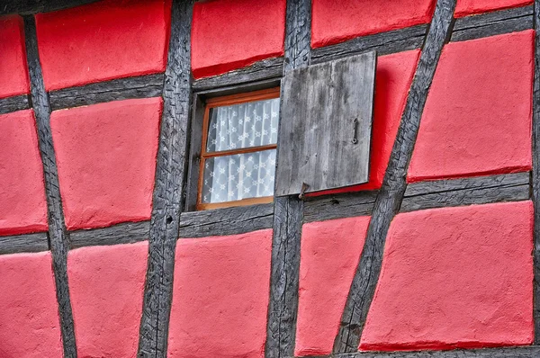 Francja, malowniczego starego domu w eguisheim w Alzacji — Zdjęcie stockowe