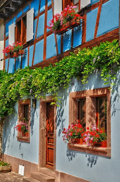 Frankreich, elsass, malerisches altes dorf eguisheim — Stockfoto