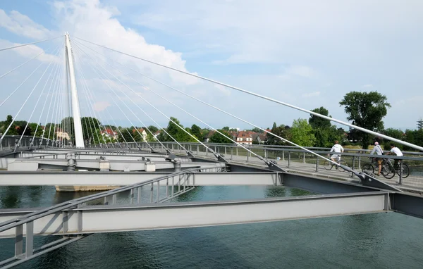 Ponte de dois bancos entre a França e a Alemanha — Fotografia de Stock