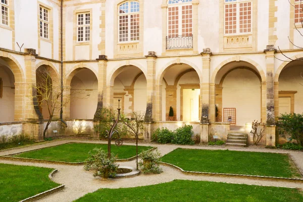 Saone et loire, die malerische Stadt paray le monial — Stockfoto