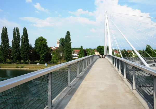Fransa ve Almanya arasında iki bankaların yaya köprüsü — Stok fotoğraf
