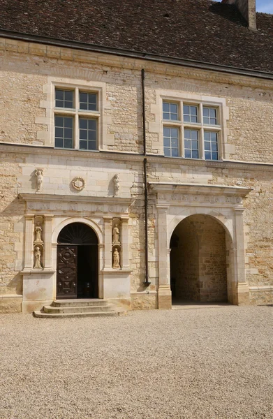 Лазурному або мальовничий замок Le Clos de Vougeot в Бур — стокове фото