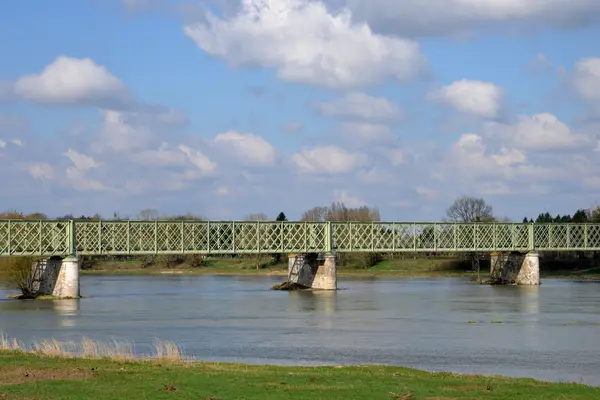 Malownicze miasta sully sur Loire w loiret — Zdjęcie stockowe